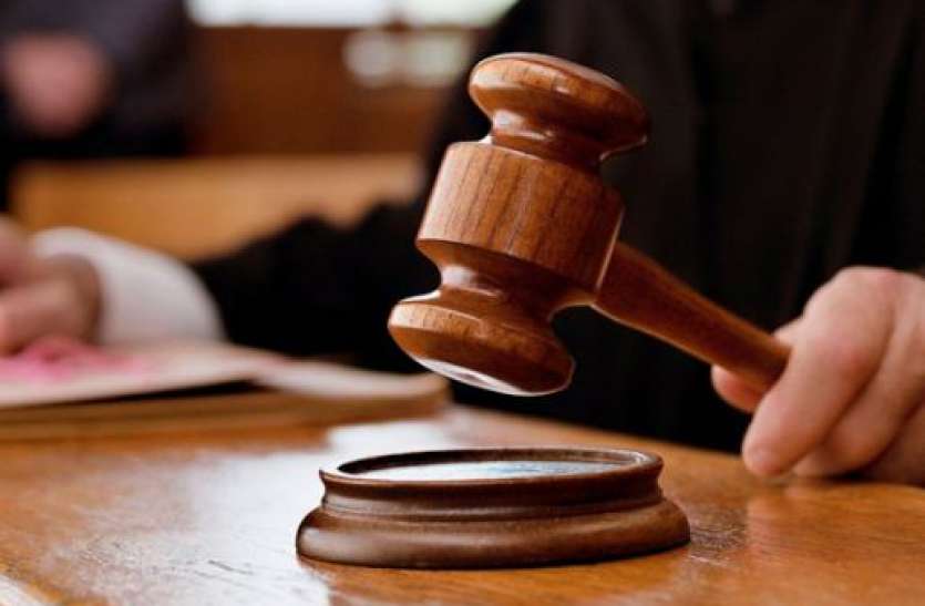 Court Order कोर्ट का बड़ा फैसला, पत्नी-बच्चे ही नहीं माता-पिता का भी बेटे की आय पर हक