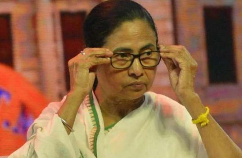 CM Mamata Banerjee ज्यादा महिला और कम मुस्लिमों को टिकट, ममता ने BJP के लिए ऐसे धर्म और जाति के समीकरण में बैठाया संतुलन