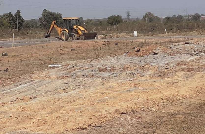 Police force, encroachment, Chief Minister, Government land पुलिस बल नहीं मिलने से रुकी कार्रवाई