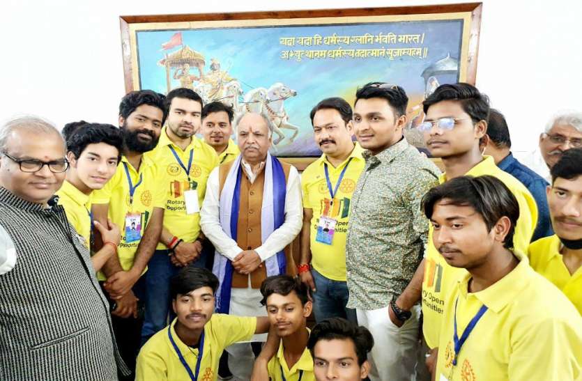 लखनऊ में कार्यक्रम का समापन समारोह चौक स्थित रूमी गेट के उद्यान में किया गया। रोटरी क्लब वाराणसी ने लखनऊ में फैलाई जागरुकता