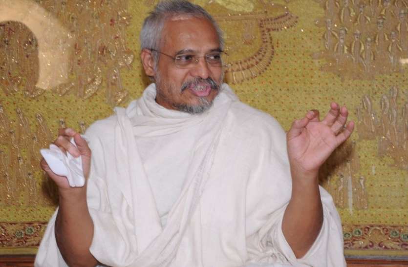 devendra_ji_new1.jpg संस्कारों के बिना जीवन का महत्व नहीं : आचार्य देवेंद्रसागर