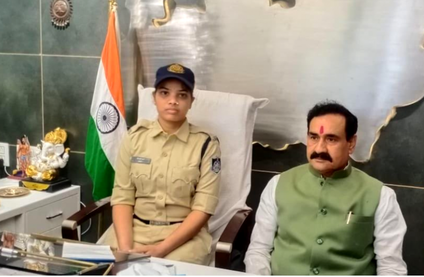 news अंतर्राष्ट्रीय महिला दिवस विशेष : आरक्षक मीनाक्षी वर्मा बनीं एक दिन की गृहमंत्री, सुनेंगी आमजन की समस्याएं