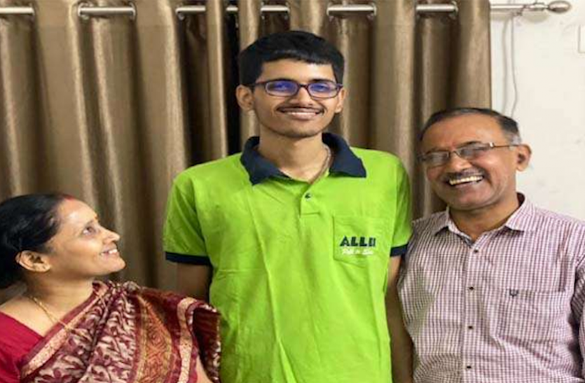 ugc_net_1.png जेईई मेन 2021 में छह स्टूडेंट्स ने हासिल किए 100 स्कोर, जानिए टाई-ब्रेक नियम