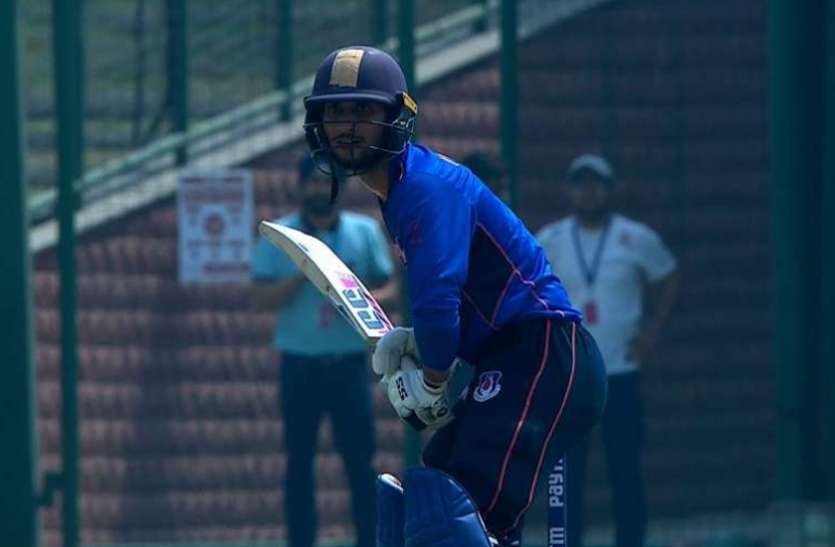 vijay_hajare_trophy.jpg विजय हजारे ट्रॉफी 2021: दिल्ली को हराकर सेमीफाइनल में उत्तर प्रदेश, बल्ले से चमके उपेन्द्र यादव
