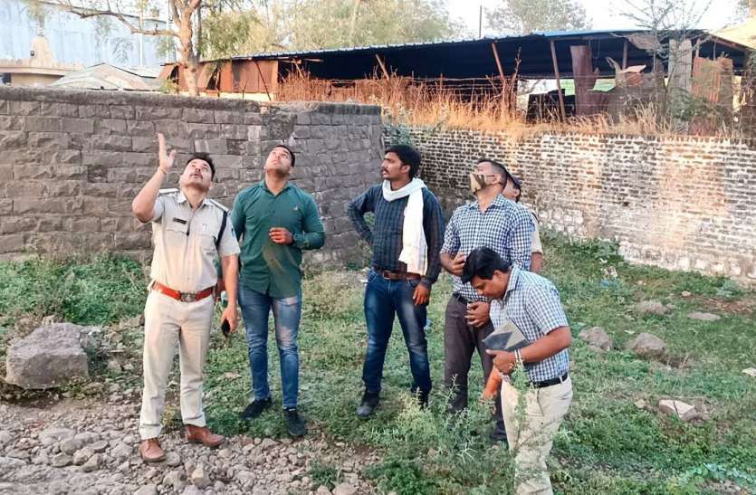 khandwa news संदिग्ध अवस्था में घायल मिली किशोरी की इलाज के दौरान मौत, हत्या का आरोप