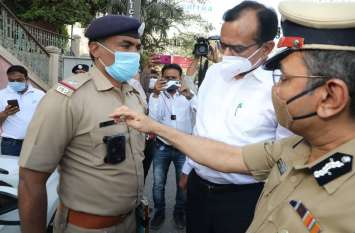 देश में बॉडीवॉर्न कैमरा का व्यापक उपयोग करने वाला गुजरात पहला राज्य: जाड़ेजा देश में बॉडीवॉर्न कैमरा का व्यापक उपयोग करने वाला गुजरात पहला राज्य: जाड़ेजा