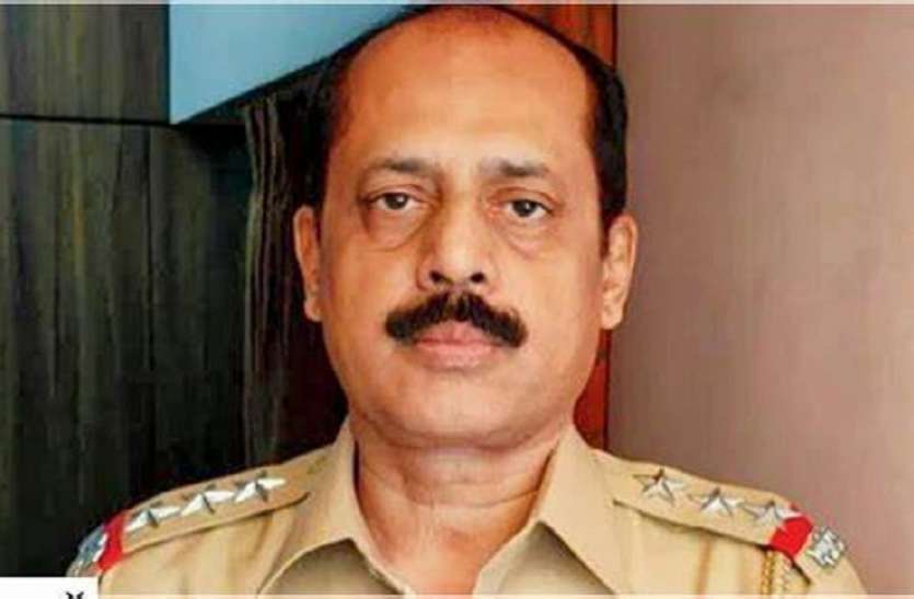 Sachin Waze (File Photo) Antilia Case: वाजे के खुलासे पर बोले महाराष्ट्र के मंत्री अनिल परब- मेरा नार्को टेस्ट करा लो