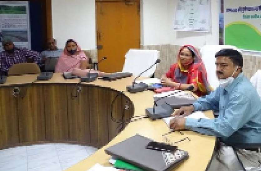 ग्राम पंचायत में चरागाह विकास के हो कार्य, रोजगार को मिले बढ़ावा ग्राम पंचायत में चरागाह विकास के हो कार्य, रोजगार को मिले बढ़ावा