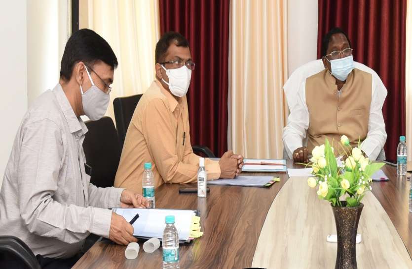 रायपुर : कौशल विकास योजना के तहत छत्तीसगढ़ के युवा सीखेंगे जापानी भाषा, पढि़ए मंत्री अमरजीत भगत ने क्या बनाया प्लान रायपुर : कौशल विकास योजना के तहत छत्तीसगढ़ के युवा सीखेंगे जापानी भाषा, पढि़ए मंत्री अमरजीत भगत ने क्या बनाया प्लान