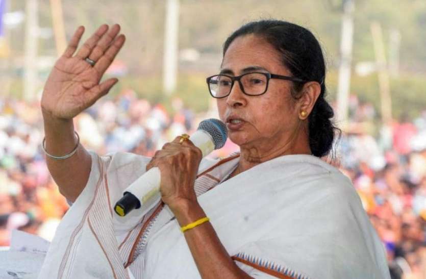 West Bengal Assembly Elections 2021 कोरोना वौक्सीन को लेकर ममता बनर्जी का मोदी सरकार पर बड़ा आरोप... West Bengal Assembly Elections 2021: कोरोना वैक्सीन को लेकर ममता बनर्जी का मोदी सरकार पर बड़ा आरोप...