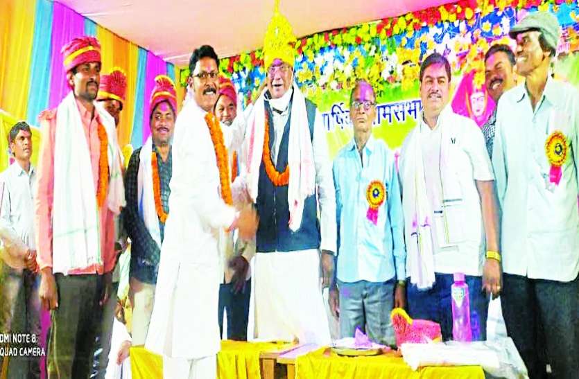 धोबी समाज ने कल्याण बोर्ड की जानकारी देने कलश यात्रा निकालकर मनाया उत्सव धोबी समाज ने कल्याण बोर्ड की जानकारी देने कलश यात्रा निकालकर मनाया उत्सव