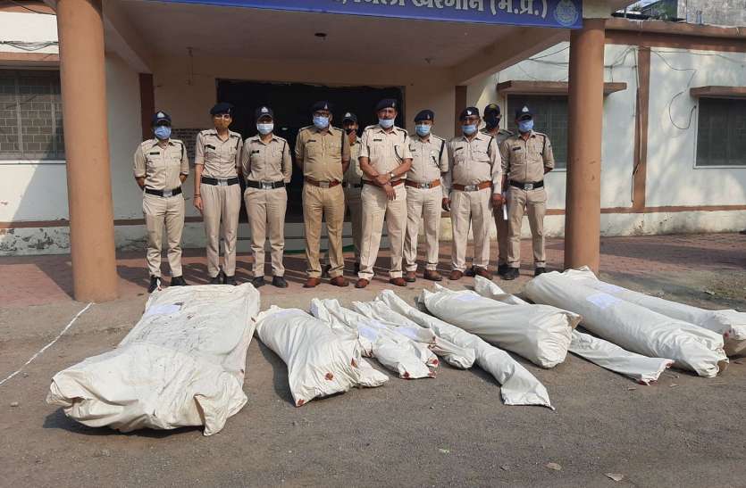 husband and wife found such illegal way of earning, मप्र के इस गांव में पति-पत्नी ने कमाई का ऐसा ढंूढा अवैध तरीका,, देखकर पुलिस भी रह गई दंग