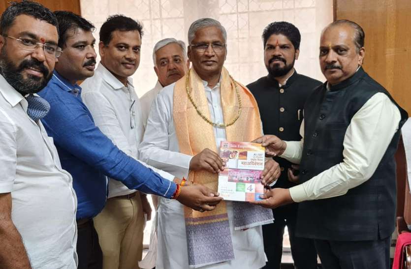 lalit_gandhi.jpg कर्नाटक मेें खुदाई मेें निकली जैन प्रतिमाएं समाज को सौंपने की मांंग