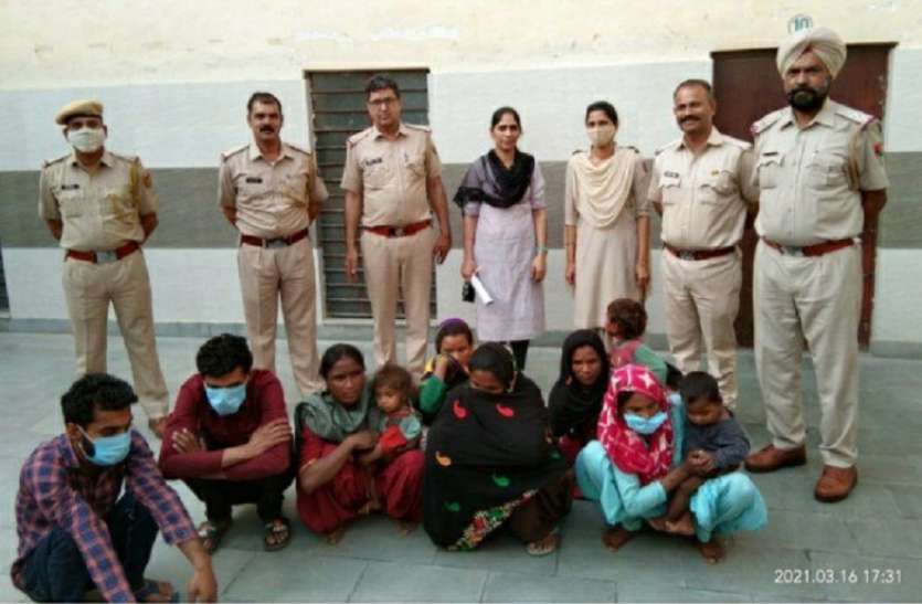 महिला गैंग ने दुकान से चोरी किए दो हजार के सूट दो सौ रुपए में बेच दिए महिला गैंग ने दुकान से चोरी किए दो हजार के सूट दो सौ रुपए में बेच दिए