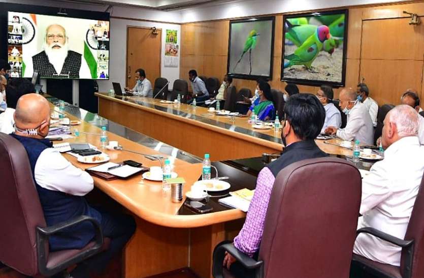 pm_meetin.jpg कर्नाटक में खुलेंगे तीन कोविड केयर सेंटर