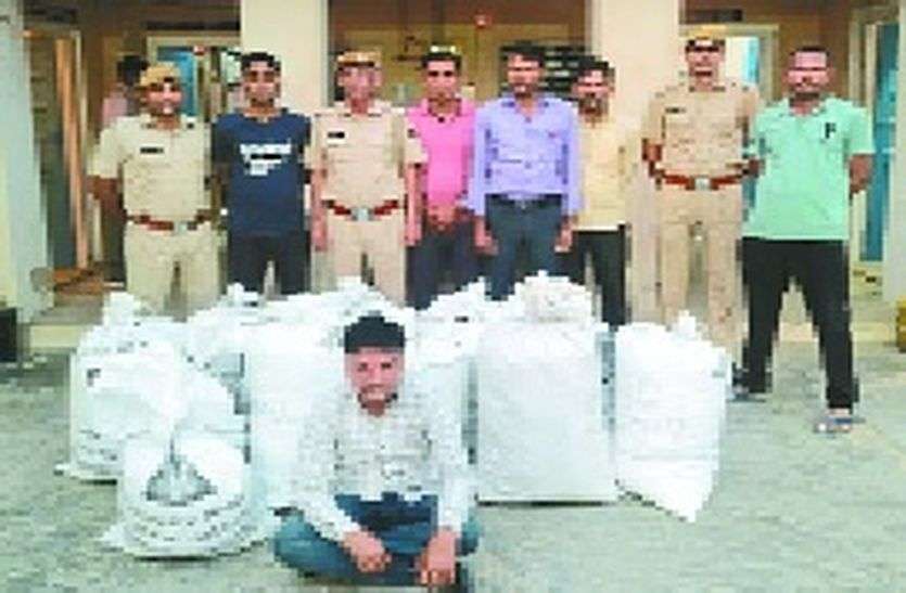 बाहर के राज्यों से पहुंच रही नशे की खेप बाहर के राज्यों से पहुंच रही नशे की खेप