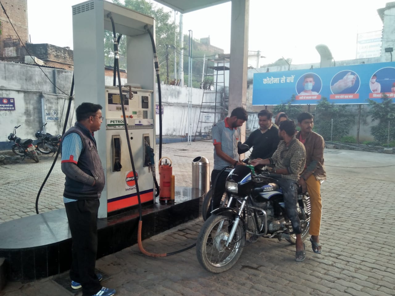 Petrol Diesel Price Today Delhi Kolkata Mumbai Chennai 25th March 2021