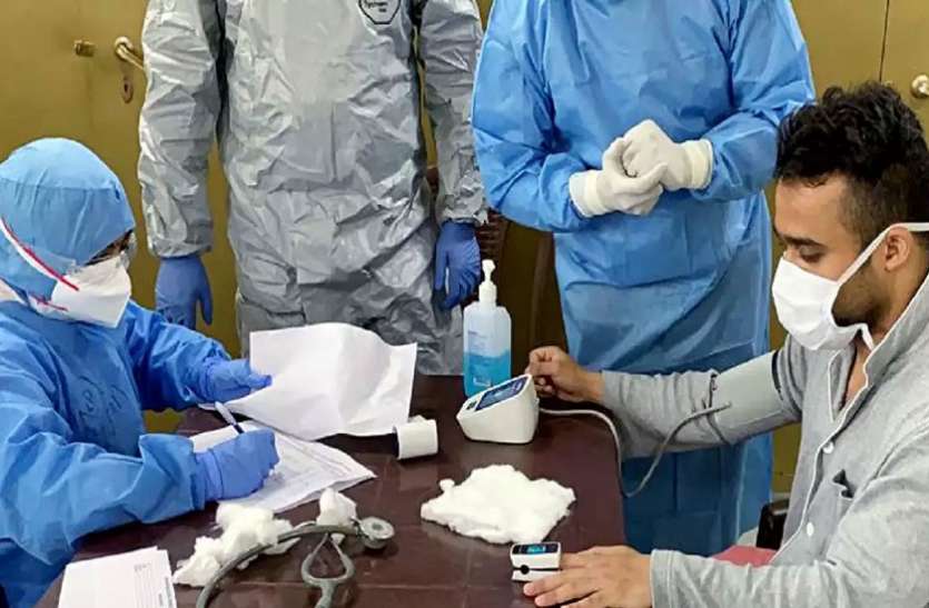 Health insurance companies Good News: कोरोना वैक्सीन से हुआ रिएक्शन, तो भुगतान करेंगी हेल्थ इंश्योरेंस कंपनियां