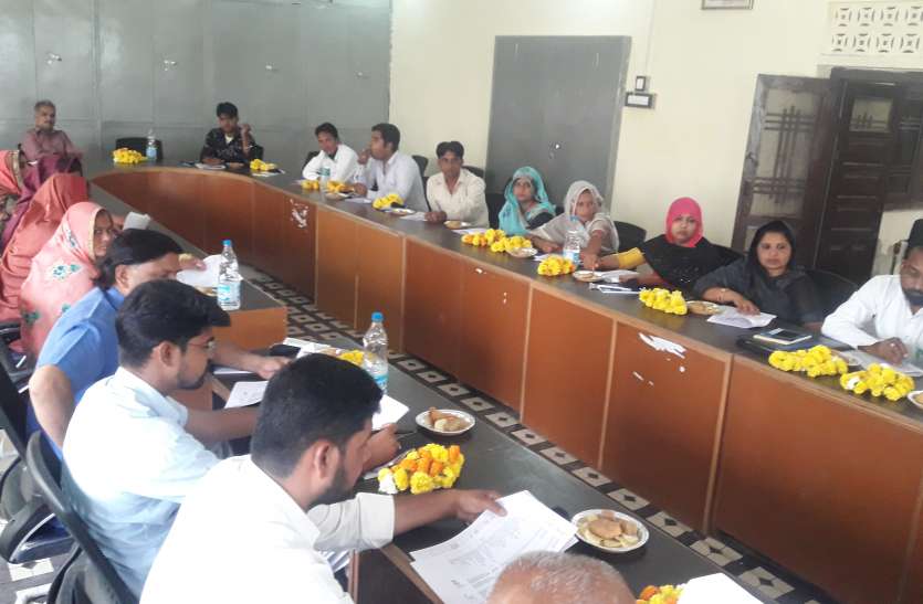 बैठक में 20 करोड़ का बजट पारित, विकास के मुद्दों पर की चर्चा बैठक में 20 करोड़ का बजट पारित, विकास के मुद्दों पर की चर्चा