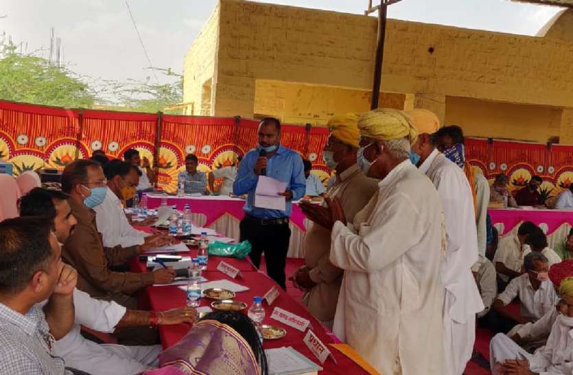 समस्याओं के जल्द से जल्द निराकरण के लिए अधिकारियों को दिए निर्देश समस्याओं के जल्द से जल्द निराकरण के लिए अधिकारियों को दिए निर्देश