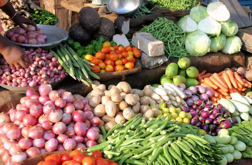 Lemon price crosses Rs 100 before holi due to early summer होली आने से नींबू की कीमत 100 रुपए के पार, किन सब्जियों की कीमत में हुआ इजाफा