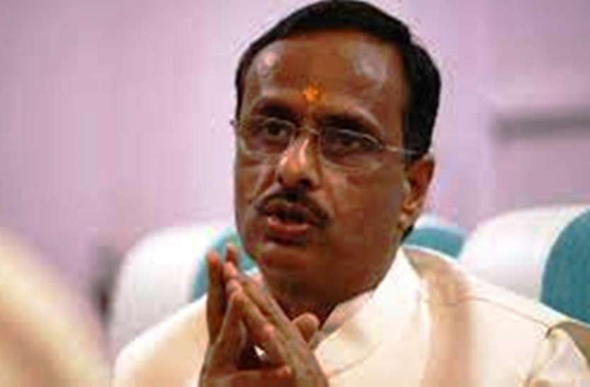 dinesh sharma ताजनगरी में बोले डिप्टी सीएम 'नौ मन तेल होइहे, न राधा नचिहें', अयोध्या में श्रीराम विश्वविद्यालय बनाने का किया दावा