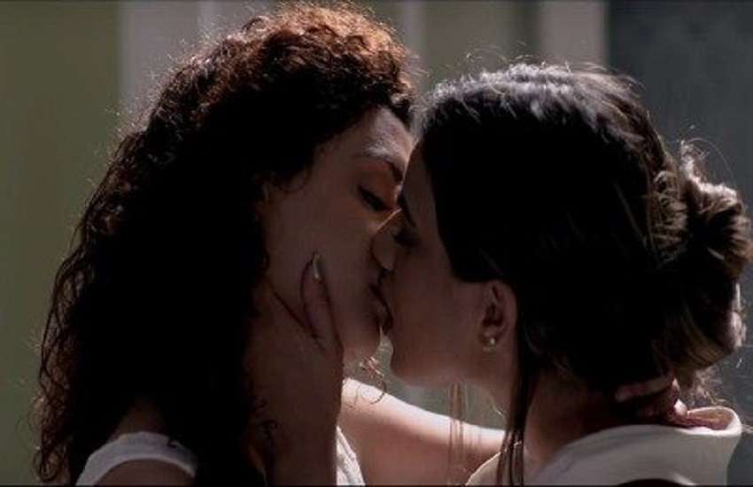 nia_sharma_lesbian_scene.jpg