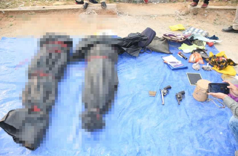 naxal_in_dantewada.jpg दंतेवाड़ा में सुरक्षाबलों ने 4 लाख के 2 इनामी नक्सलियों को मार गिराया, हथियार भी बरामद