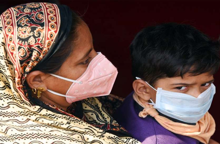 कोरोना का खौफ: 24 घंटे में 44 हजार से ज्यादा केस मिले, इन शहरों में लगा लॉकडाउन कोरोना का खौफ: 24 घंटे में 44 हजार से ज्यादा केस मिले, इन शहरों में लगा लॉकडाउन