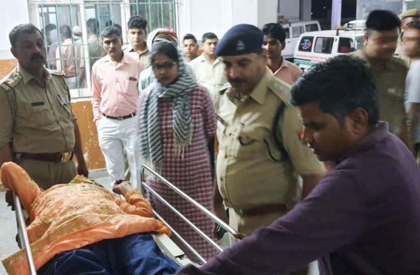 accident बारात चढ़ते समय टूटकर गिरा छज्जा, एक की मौत दर्जन भर से अधिक घायल