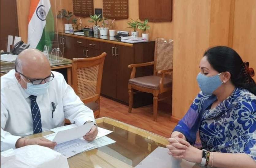 दीया कुमारी की रेलवे बोर्ड चेयरमैन से मुलाकात, ये रखी मांगें दीया कुमारी की रेलवे बोर्ड चेयरमैन से मुलाकात, ये रखी मांगें