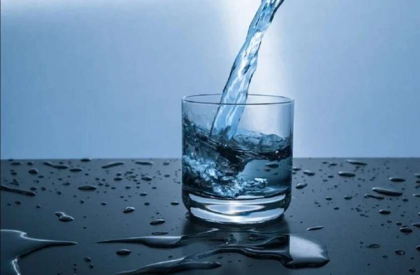 water_1594031153.jpg चारखेड़ा में शुरू हुए दो मोटर पंप, सुक्ता से भी बांट रहे पानी