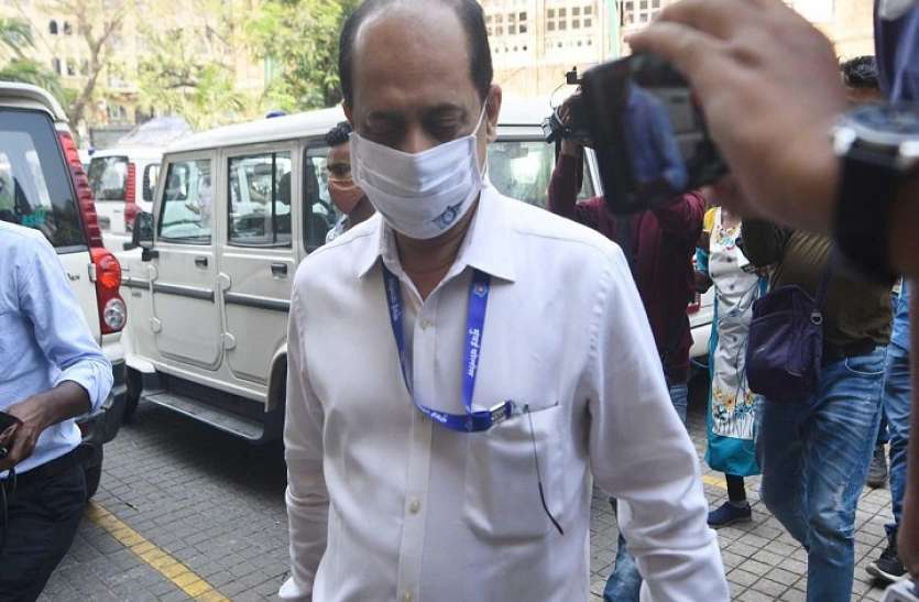 Sachin Waze एंटीलिया केसः सचिन वाजे के होटल मामले में एक और बड़ा खुलासा, सामने आया 5 बैग के अंदर का सच