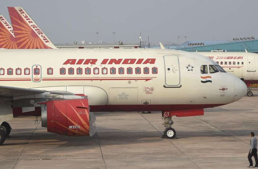 air india Coronavirus: फ्लाइट्स पर पाबंदी लगाने को लेकर सरकार की कोई मंशा नहीं, 100 फीसदी सेवाएं अभी नहीं होंगी शुरू