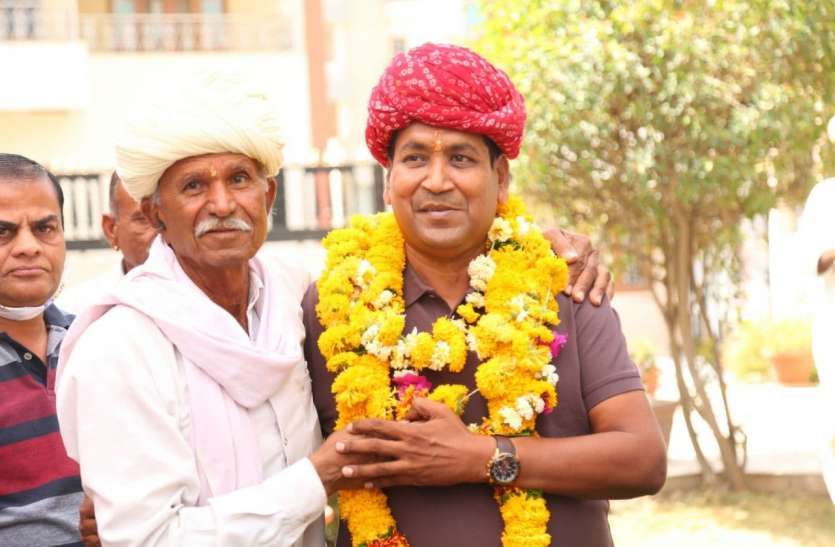 कांग्रेस ने तनसुख को उतारा, अब दीप्ती—तनसुख में मुख्य मुकाबला राजसमंद : कांग्रेस ने तनसुख को उतारा, अब दीप्ति-तनसुख में मुख्य मुकाबला