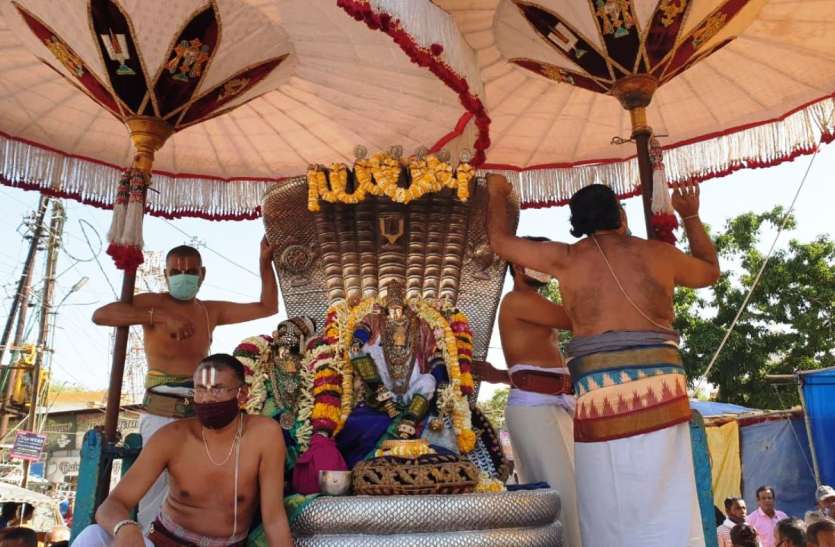 Lord Rangnath Temple ...जब शेषनाग पर विराजमान होकर निकले भगवान रंगनाथ ताकते रह गए ब्रजवासी