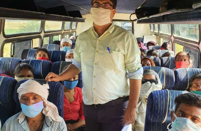 0401nsp13.jpg परिवहन विभाग ने जब्त की 6 गाडिय़ां एक लाख 6हजार रुपए राजस्व वसूला
