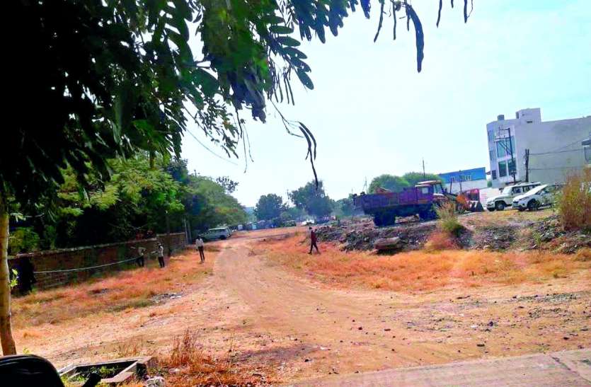 सरकारी गारंटी में उलझा रोड का लोन सरकारी गारंटी में उलझा रोड का लोन