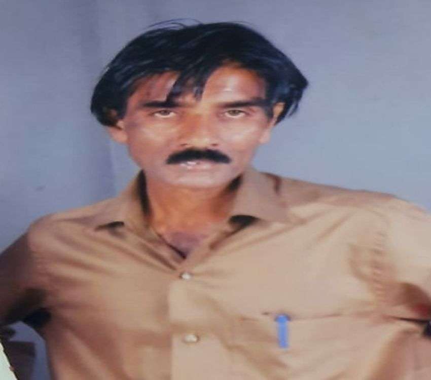 loot with murder : डूमस में अपने ही घर में मृत पाए गए रिटायर्ड इंजीनियर