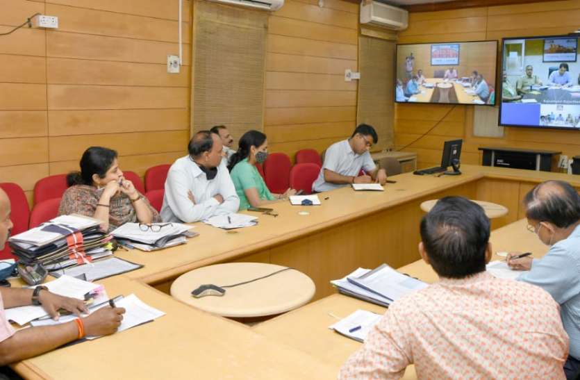 Candidates should use eco friendly materials in publicity material उम्मीदवार प्रचार सामग्री में करें इको फ्रेंडली पदार्थों का इस्तेमाल - मुख्य निर्वाचन अधिकारी