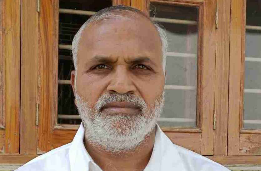 ladulal.jpg पितलिया ने मेवाड़ी में बयां की दबाव की पीड़ा