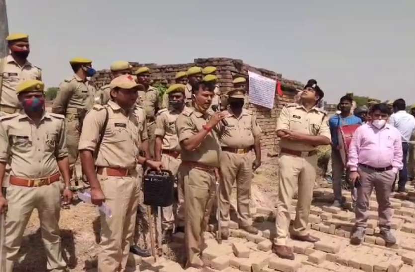 Property Attached अवैध शराब कारोबारी की एक करोड़ की सम्पत्ति हुई जब्त, गैंगस्टर के तहत हुई कार्रवाई