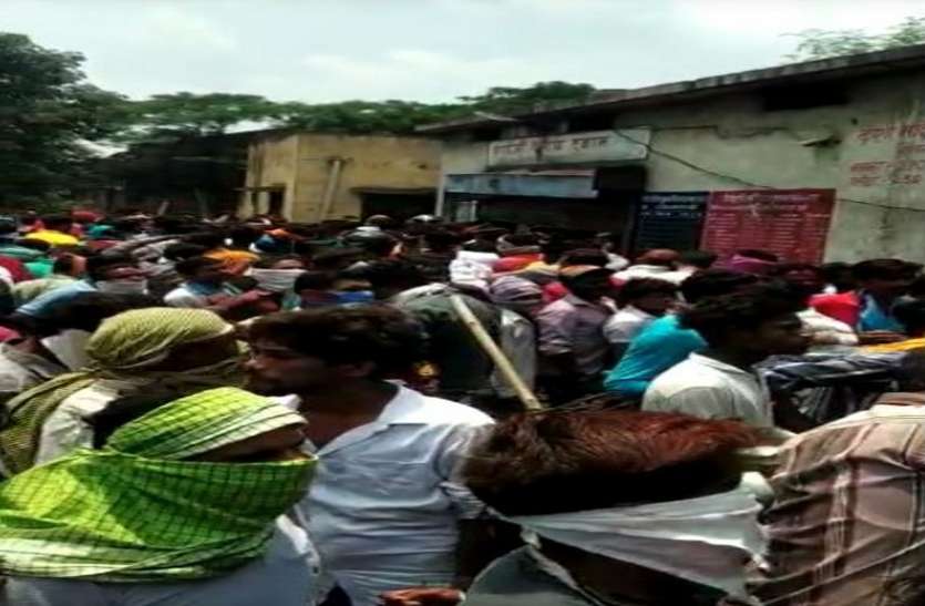 shrab.jpg शराब दुकान और चौपाटी को छोड़कर बाकी जगह दिखने लगा नाइट कर्फ्यू का असर