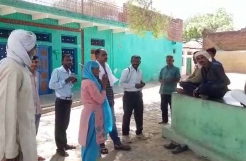 surekha.jpg UP Panchayat Chunav 2021 : 14 साल जेल में रही दस्यु सुंदरी अब घर-घर मांग रही वोट