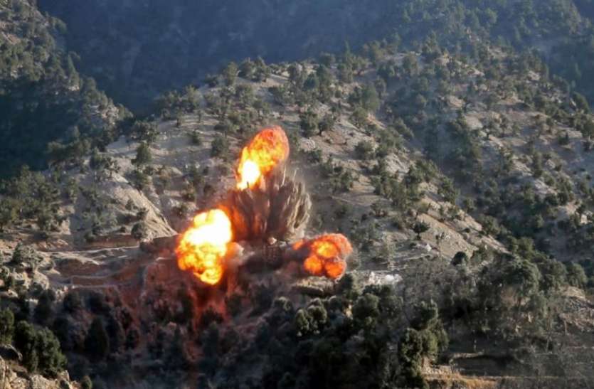air_strike.jpg अफगानिस्तान: तालिबानी ठिकानों पर हवाई हमले में टैंक समेत कई वाहन नष्ट, 100 से अधिक आतंकी ढेर