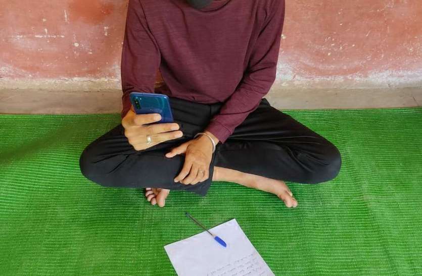 Temporary prison बिना मास्क धूम रहे लोगों को पुलिस ने सिखाया सबक, अस्थाई जेल में मैं और मेरा मास्क विषय पर लिखवाया निबंध
