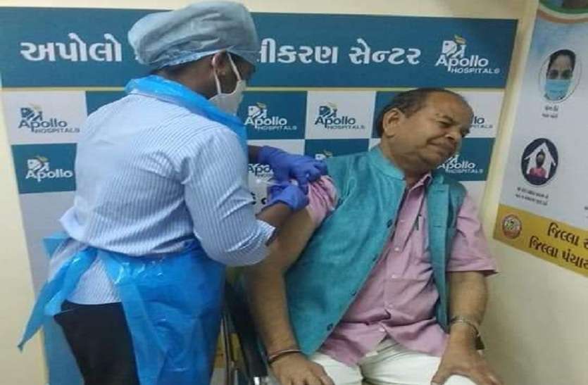 करीब 10 दिन पूर्व ही अहमदाबाद के एक निजी अस्पताल में लगवाया था टीका। कोरोना का टीका लगवा चुके पाटण के सांसद की रिपोर्ट पॉजिटिव