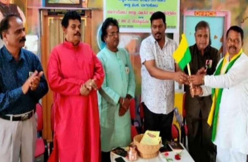 सभी कलाओं की बुनियाद है लोक कला, इसे बचाने के लिए मिलकर काम करें सभी कलाओं की बुनियाद है लोक कला, इसे बचाने के लिए मिलकर काम करें