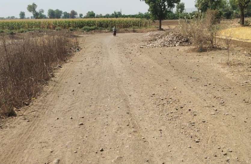 Questions on security of borders, vehicles coming from Maharashtra in the district सीमाओं की सुरक्षा पर सवाल, जिले में महाराष्ट्र से आ रहे वाहन