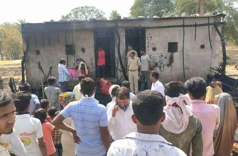 मकान में शॉट सर्किट से लगी आग, मासूम जिंदा जली मकान में शॉट सर्किट से लगी आग, मासूम जिंदा जली